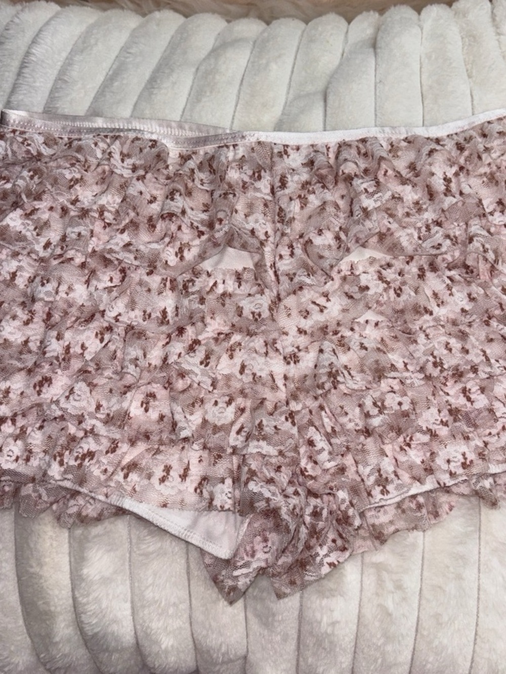 Windsor Pink Floral Ruffle Lace Shorts